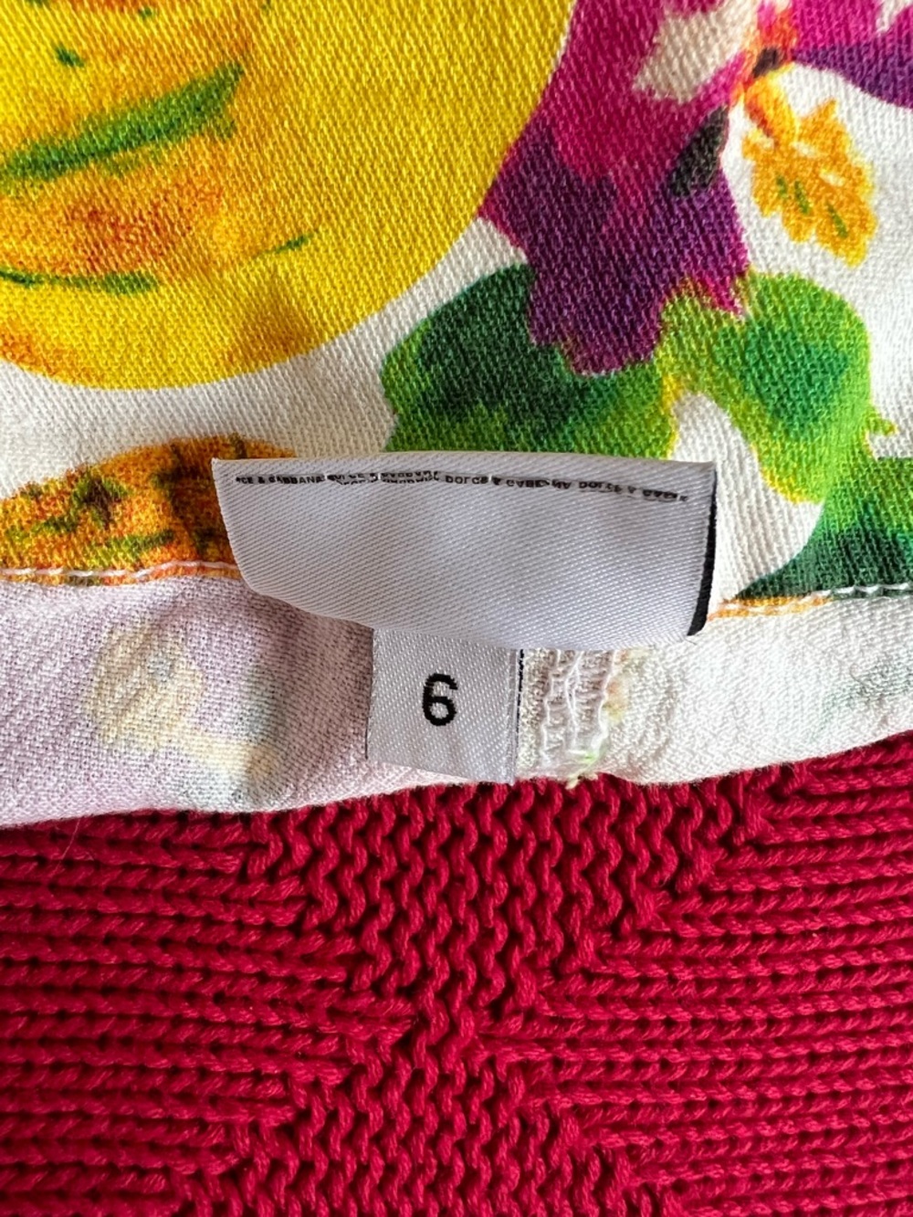 Kids Dolce & Gabbana White Capri Leggings with Multicolor Tropical Fruit Print - Picture 6 of 11